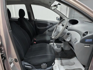 Хетчбэк Toyota Vitz 2001 года, 385000 рублей, Красноярск