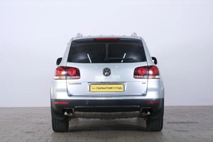 Внедорожник Volkswagen Touareg 2008 года, 1089000 рублей, Омск