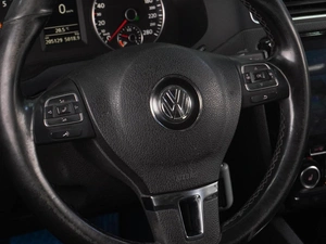 Седан Volkswagen Jetta 2012 года, 1166000 рублей, Воронеж