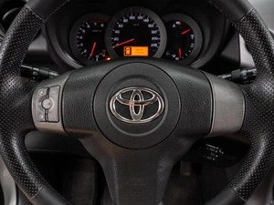 Внедорожник Toyota RAV4 2007 года, 1270000 рублей, Тюмень
