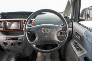 Минивэн Toyota Noah 2000 года, 1089000 рублей, Барнаул