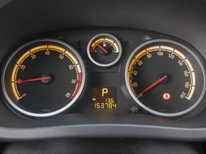 Хетчбэк Opel Corsa 2013 года, 690000 рублей, Омск