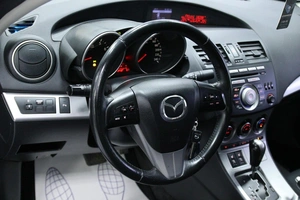 Хетчбэк Mazda 3 2011 года, 960000 рублей, Солонцы