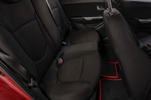 Хетчбэк Kia Rio 2013 года, 749000 рублей, Челябинск