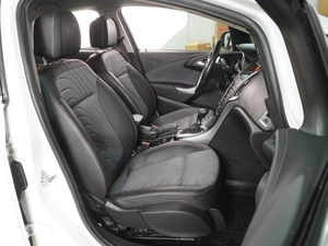 Хетчбэк Opel Astra 2013 года, 799000 рублей, Воронеж