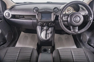 Хетчбэк Mazda Demio 2009 года, 629000 рублей, Томск