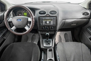 Хетчбэк Ford Focus 2006 года, 399000 рублей, Барнаул