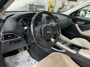 Внедорожник Jaguar F-Pace 2016 года, 2097000 рублей, Солонцы
