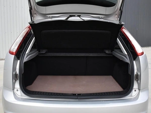 Хетчбэк Ford Focus 2009 года, 695000 рублей, Краснодар