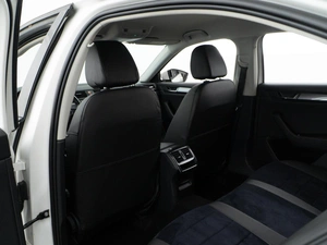 Лифтбек Skoda Superb 2018 года, 2178055 рублей, Москва