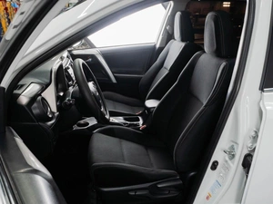 Внедорожник Toyota RAV4 2015 года, 2180000 рублей, Тюмень