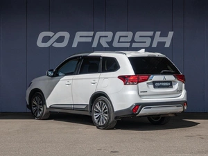 Внедорожник Mitsubishi Outlander 2018 года, 1775000 рублей, Краснодар