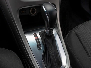 Хетчбэк Opel Astra 2012 года, 819000 рублей, Саратов