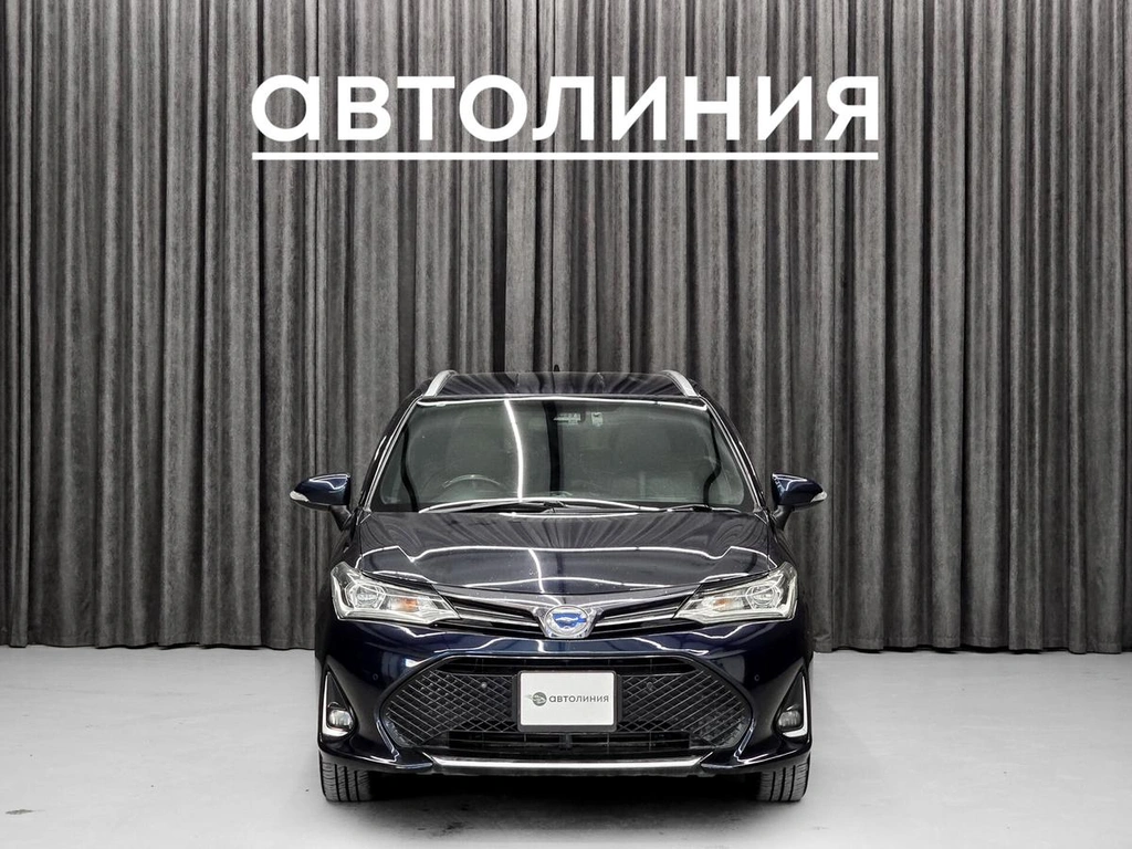 Универсал Toyota Corolla Fielder 2018 года, 1190000 рублей, Красноярск