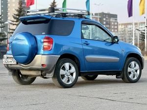Внедорожник Toyota RAV4 2002 года, 888888 рублей, Красноярск