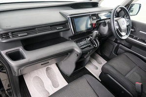 Минивэн Honda Stepwgn Spada 2015 года, 1559000 рублей, Красноярск