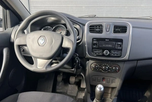 Седан Renault Logan 2017 года, 730000 рублей, Солонцы