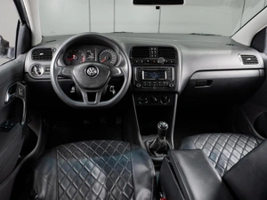 Седан Volkswagen Polo 2015 года, 699000 рублей, Тюмень