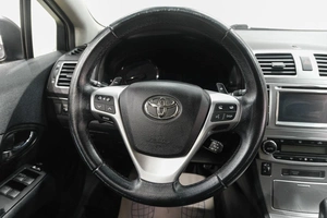 Седан Toyota Avensis 2012 года, 1529000 рублей, Новокузнецк