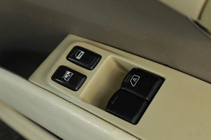 Хетчбэк Nissan March 2002 года, 419000 рублей, Тюмень