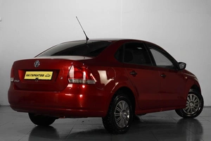 Седан Volkswagen Polo 2011 года, 899000 рублей, Челябинск