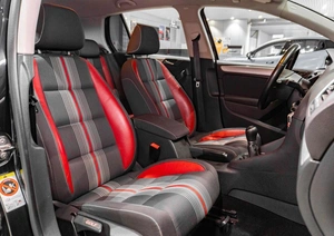 Хетчбэк Volkswagen Golf 2012 года, 899000 рублей, Петрозаводск