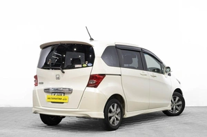 Минивэн Honda Freed 2010 года, 1149000 рублей, Барнаул