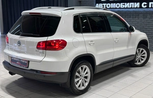 Внедорожник Volkswagen Tiguan 2012 года, 1397000 рублей, Красноярск