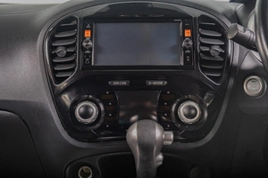 Внедорожник Nissan Juke 2016 года, 1199000 рублей, Томск