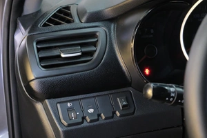 Седан Kia Rio 2013 года, 889000 рублей, Омск