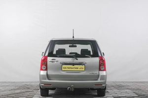 Минивэн Toyota Raum 2005 года, 549000 рублей, Кемерово