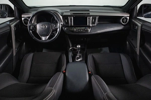 Внедорожник Toyota RAV4 2019 года, 2979000 рублей, Сургут