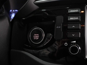 Хетчбэк Kia Rio 2017 года, 1499000 рублей, Воронеж