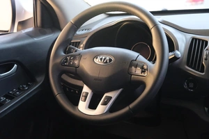 Внедорожник Kia Sportage 2013 года, 1449000 рублей, Омск
