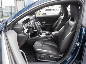 Седан Mercedes-benz CLA-класс 2019 года, 2550000 рублей, Краснодар