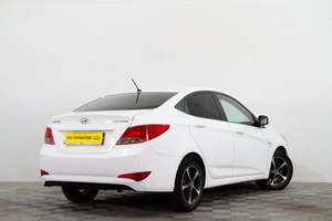 Седан Hyundai Solaris 2014 года, 879000 рублей, Сургут