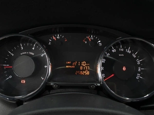 Внедорожник Peugeot 3008 2011 года, 620000 рублей, Омск