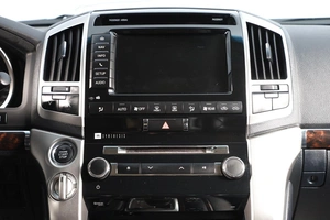 Внедорожник Toyota Land Cruiser 2015 года, 5649000 рублей, Новосибирск