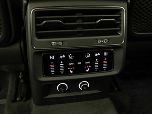 Внедорожник Audi Q8 2019 года, 7598055 рублей, Москва