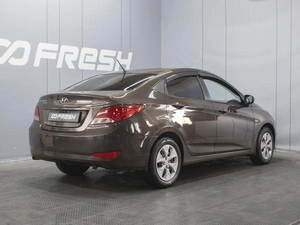 Седан Hyundai Solaris 2016 года, 830000 рублей, Омск