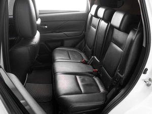 Внедорожник Mitsubishi Outlander 2016 года, 1949000 рублей, Тюмень