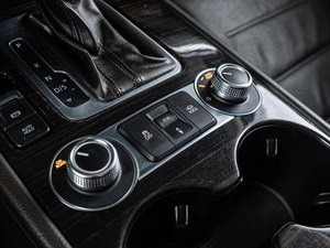 Внедорожник Volkswagen Touareg 2016 года, 3450000 рублей, Волгоград