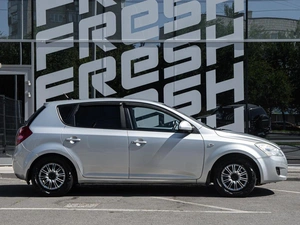 Хетчбэк Kia Ceed 2009 года, 480000 рублей, Волгоград