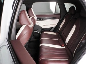 Внедорожник Geely Monjaro 2024 года, 3498000 рублей, Красный Пахарь