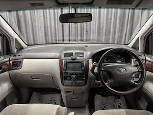 Минивэн Toyota Ipsum 2001 года, 650000 рублей, Красноярск