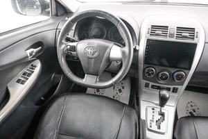 Седан Toyota Corolla 2013 года, 1089000 рублей, Красноярск
