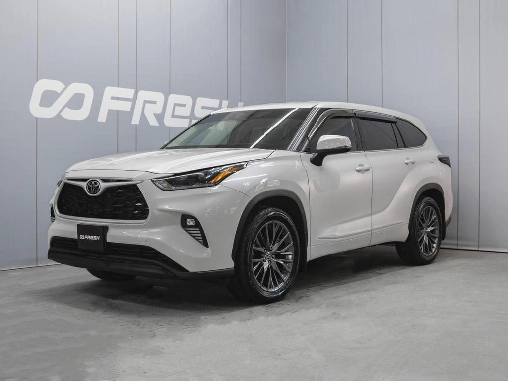 Внедорожник Toyota Highlander 2021 года, 5580000 рублей, Омск