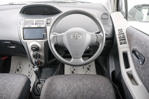 Хетчбэк Toyota Vitz 2009 года, 499000 рублей, Красноярск