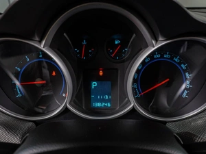 Седан Chevrolet Cruze 2011 года, 869000 рублей, Воронеж
