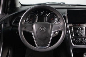 Хетчбэк Opel Astra 2012 года, 599000 рублей, Сургут